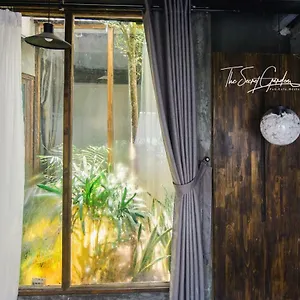  Hostel The Secret Garden